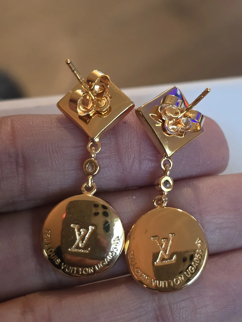 Louis Vuitton 18kgp LV Gold and White Floral Drop Earrings - Women's Jewelry